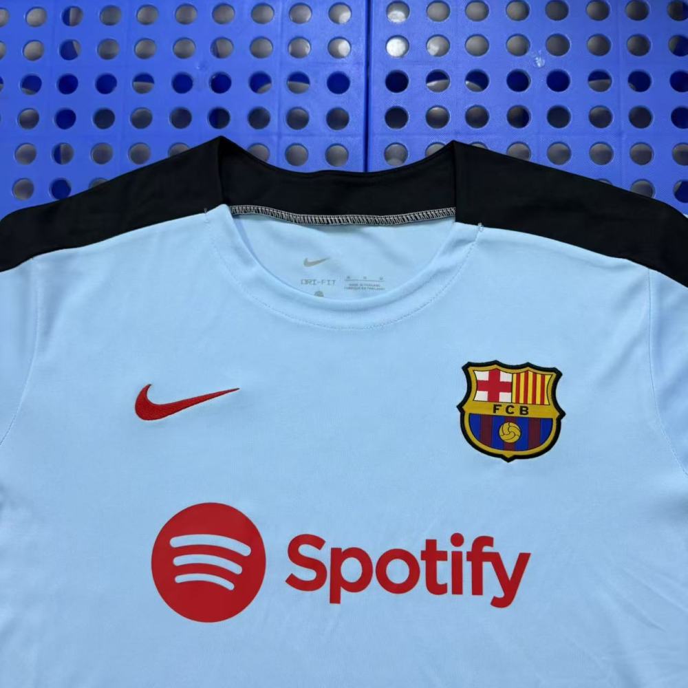 (S-3XL) 1:1 Copy Top Quality 2025/2026 Barcelona light blue training jersey