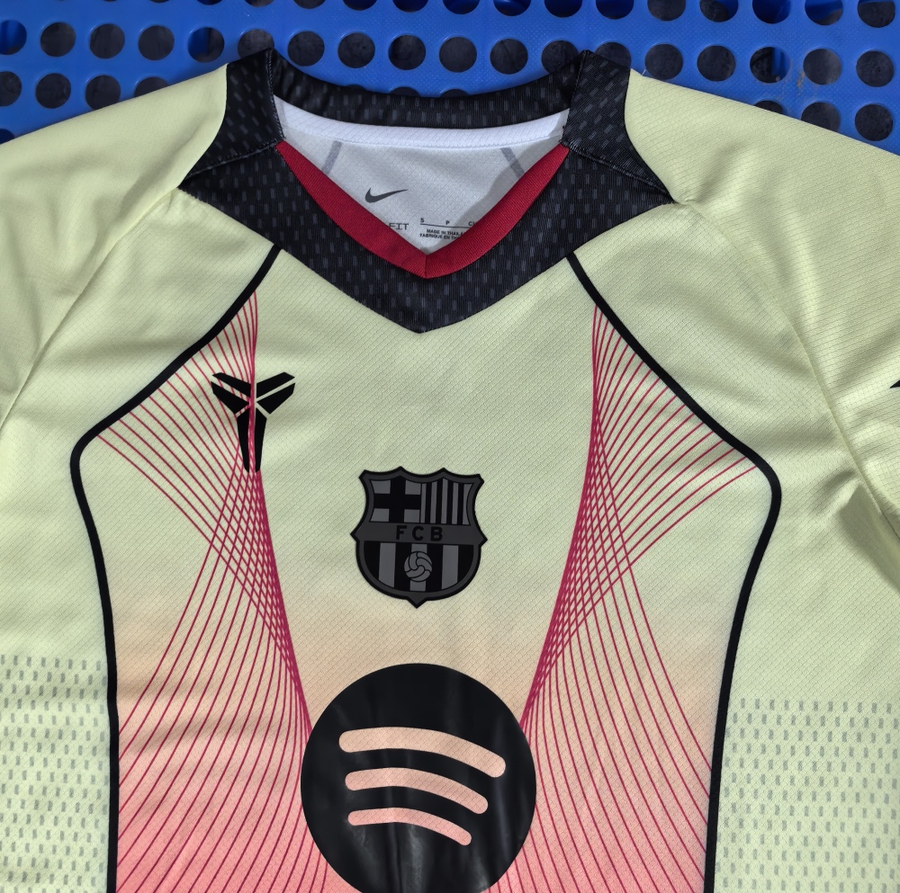 (S-3XL) 1:1 Copy Top Quality 2025/2026 Barcelona conceptual version (light yellow)