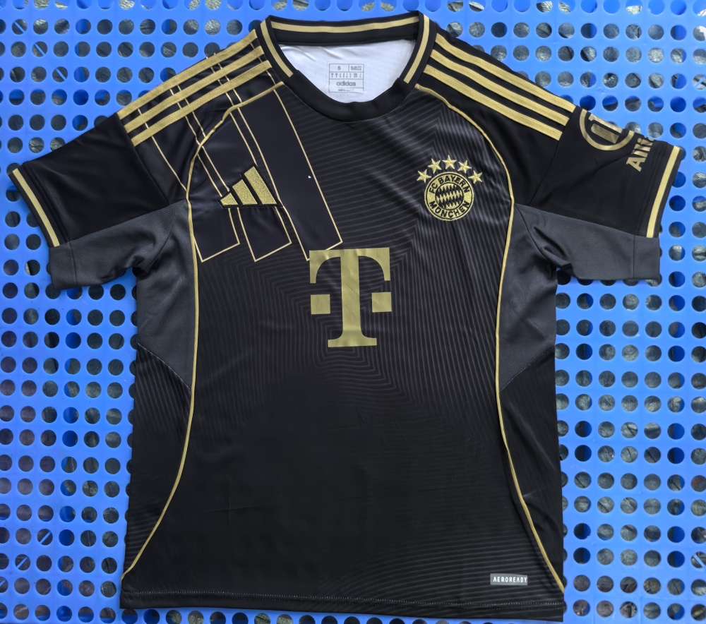 (S-3XL) 1:1 Copy Top Quality 2025/2026 Bayern's black training kit