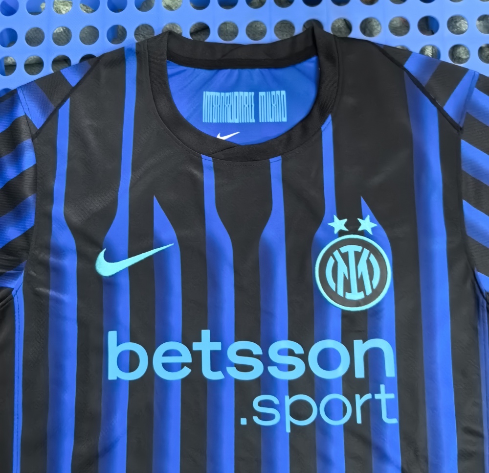 (S-3XL) 1:1 Copy Top Quality 2025/2026 Inter Milan home jersey with advertisement