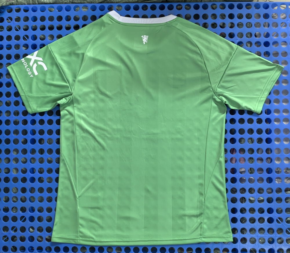 (S-3XL) 1:1 Copy Top Quality 2025/2026 Manchester United goalkeeper's green (kit/uniform)