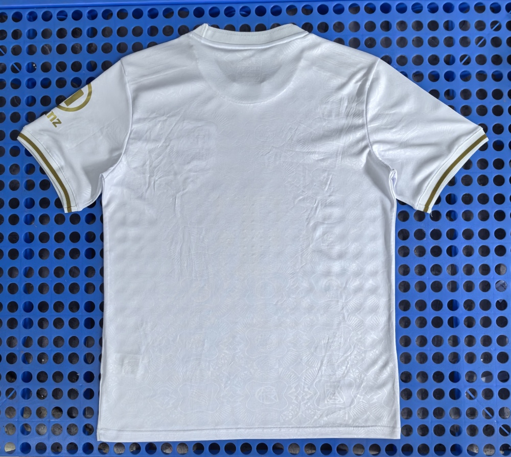 Bayern 125th Anniversary Edition White