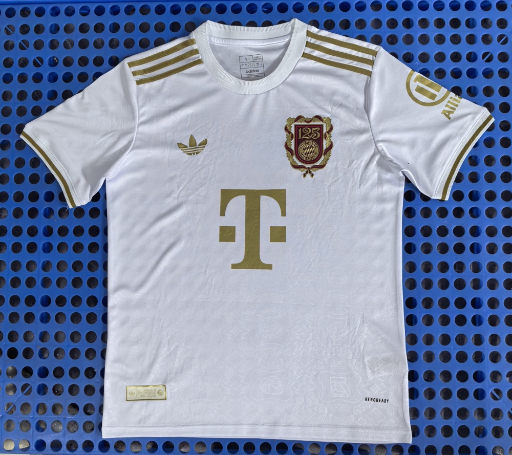 Bayern 125th Anniversary Edition White