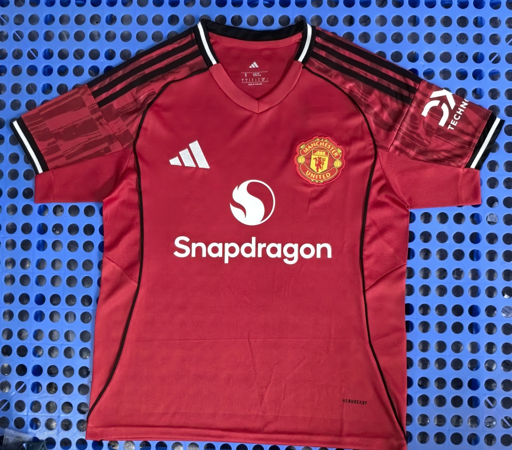 (S-3XL) 1:1 Copy Top Quality 2025/2026 Manchester United home