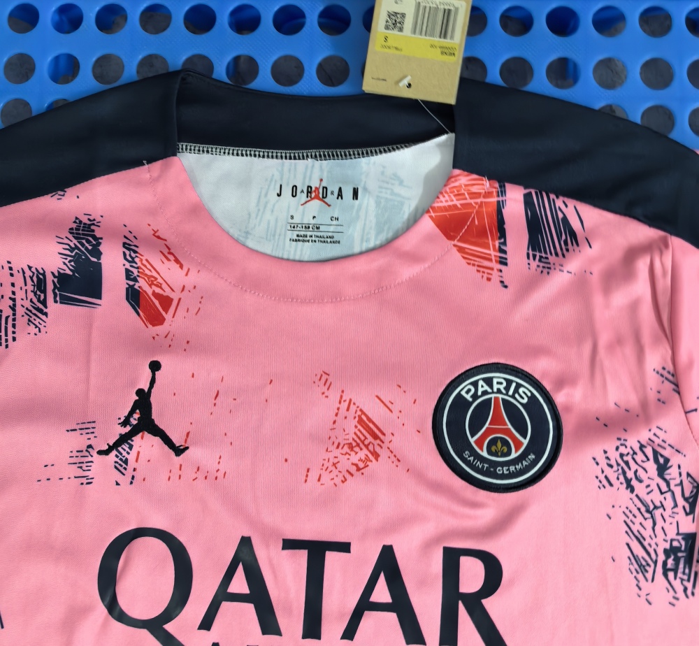 (S-3XL) 1:1 Copy Top Quality 2025/2026 Paris pink pre-match training kit