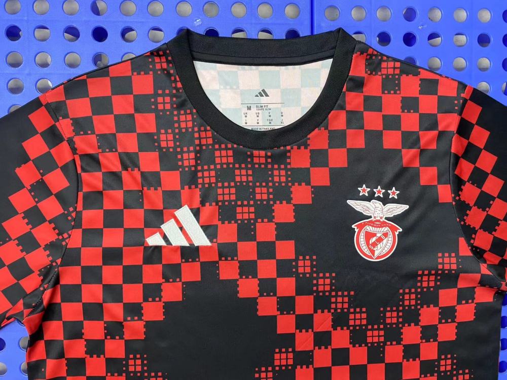 (S-3XL) 1:1 Copy Top Quality 2025/2026 Benfica's red and black pre-match training kit