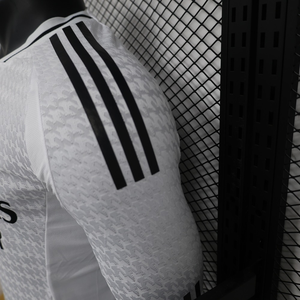 (S-3XL) 1:1 Copy Top Quality 2025/2026 Player: Real Madrid Home Long-sleeved Jersey