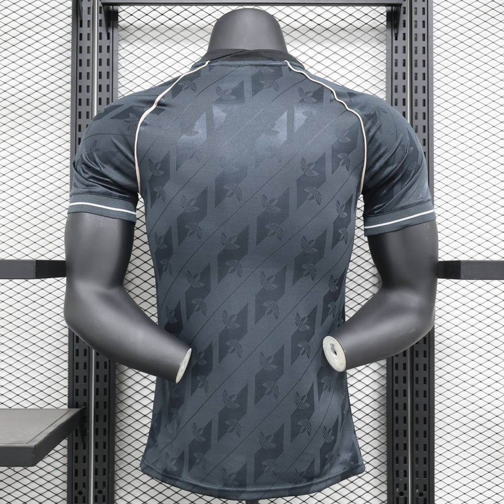 (S-3XL) 1:1 Copy Top Quality 2025/2026  Player: Real Madrid Vintage Style