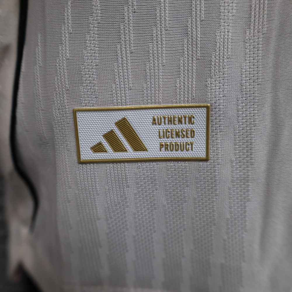 (S-3XL) 1:1 Copy Top Quality 2025/2026 Player: Real Madrid White Open Tube