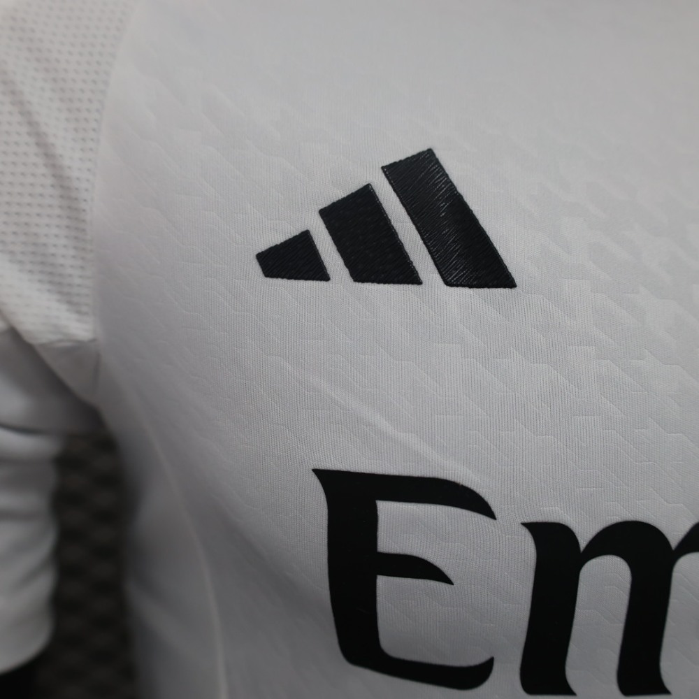 (S-3XL) 1:1 Copy Top Quality 2025/2026 Player: New 24-25 Real Madrid home kit