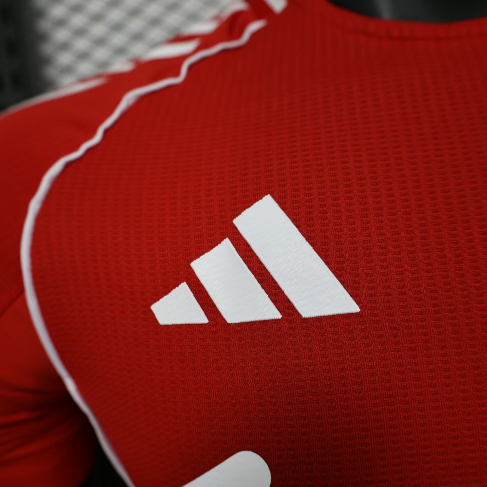 (S-3XL) 1:1 Copy Top Quality 2025/2026 Player: New Liverpool Red