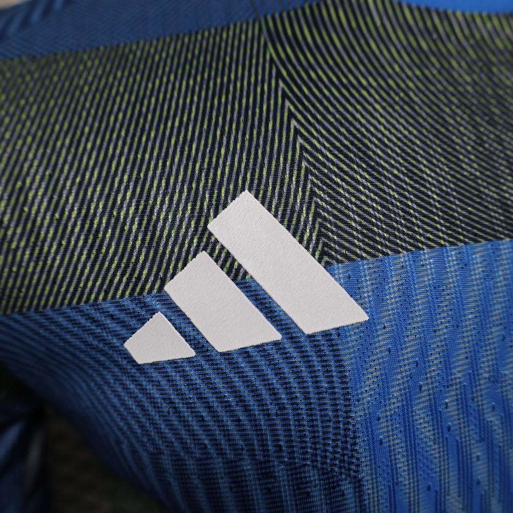 (S-3XL) 1:1 Copy Top Quality 2025/2026 Player: Real Madrid pre-match jersey