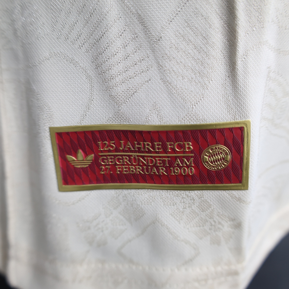 (S-3XL) 1:1 Copy Top Quality 2025/2026 Players; Bayern Special Edition
