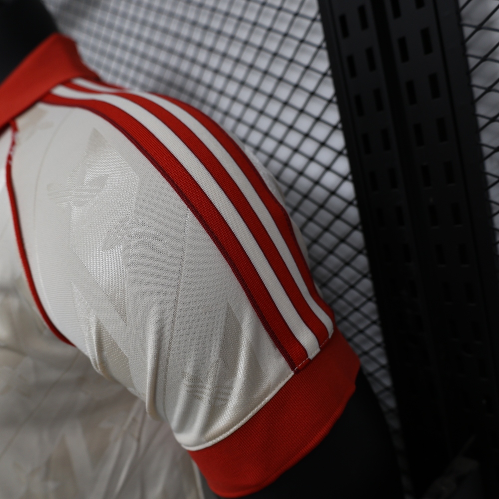 (S-3XL) 1:1 Copy Top Quality 2025/2026 Bayern Retro