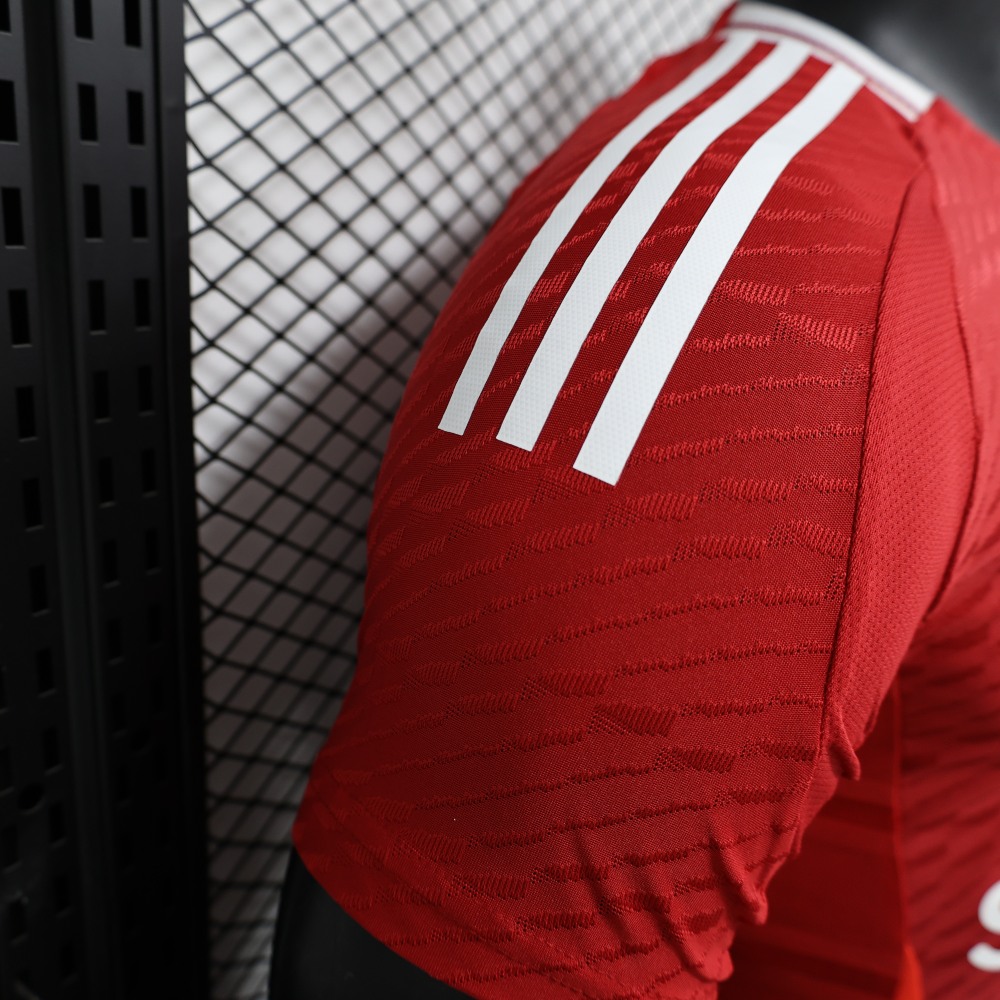 (S-3XL) 1:1 Copy Top Quality 2025/2026 Player: Jacquard Manchester United home kit