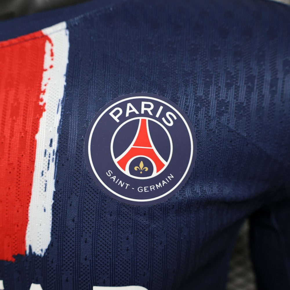(S-3XL) 1:1 Copy Top Quality 2025/2026 Player: Paris Saint-Germain home long-sleeved kit