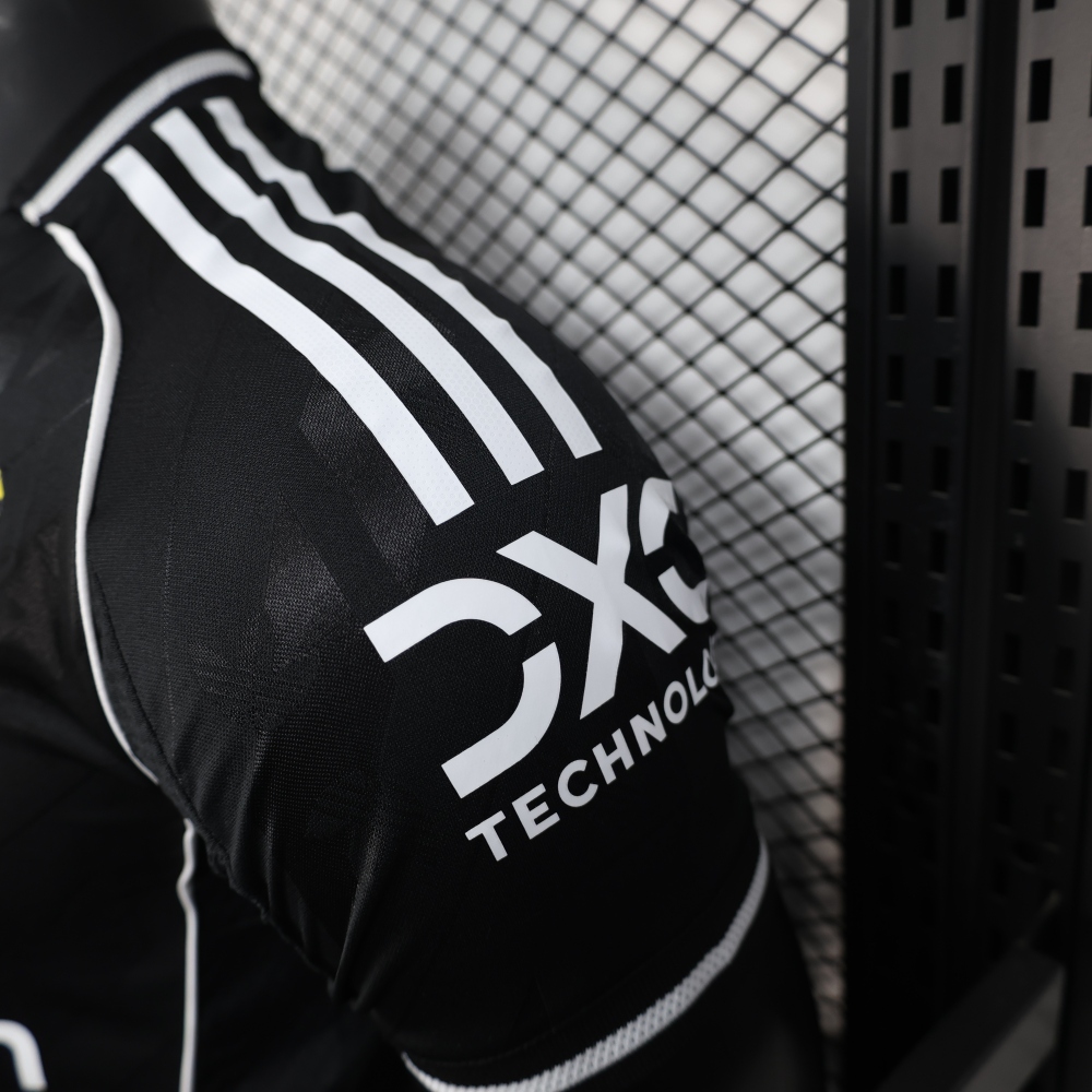 (S-3XL) 1:1 Copy Top Quality 2025/2026 Players: Manchester United special edition