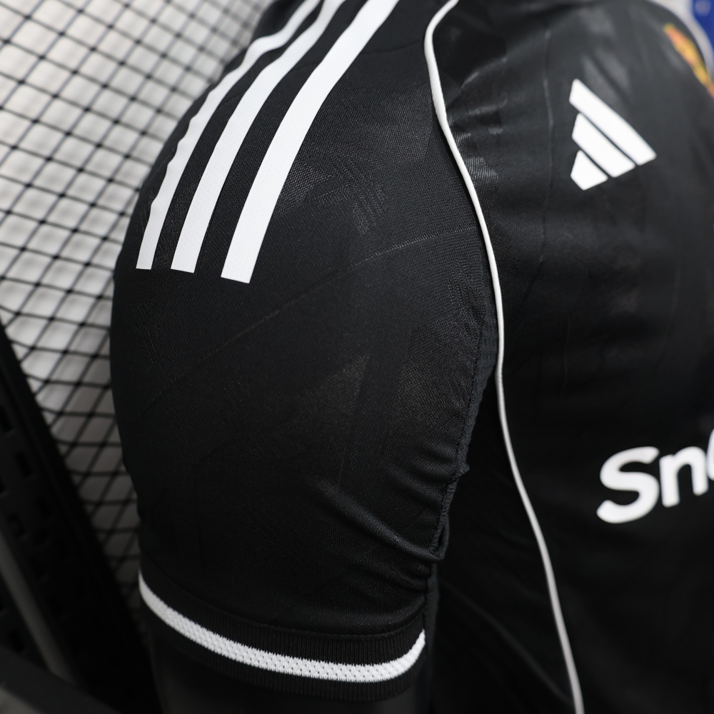 (S-3XL) 1:1 Copy Top Quality 2025/2026 Players: Manchester United special edition