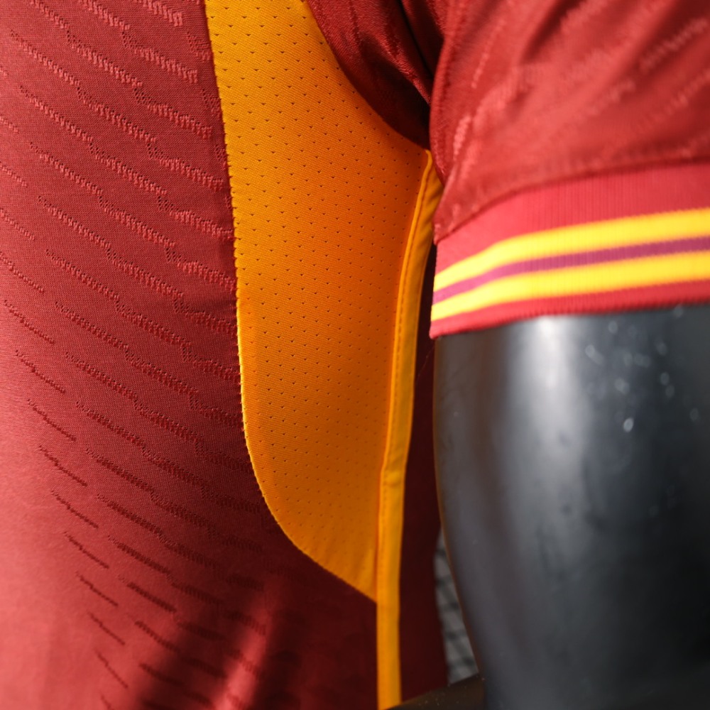 (S-3XL) 1:1 Copy Top Quality 2025/2026 Player: New Roma Home