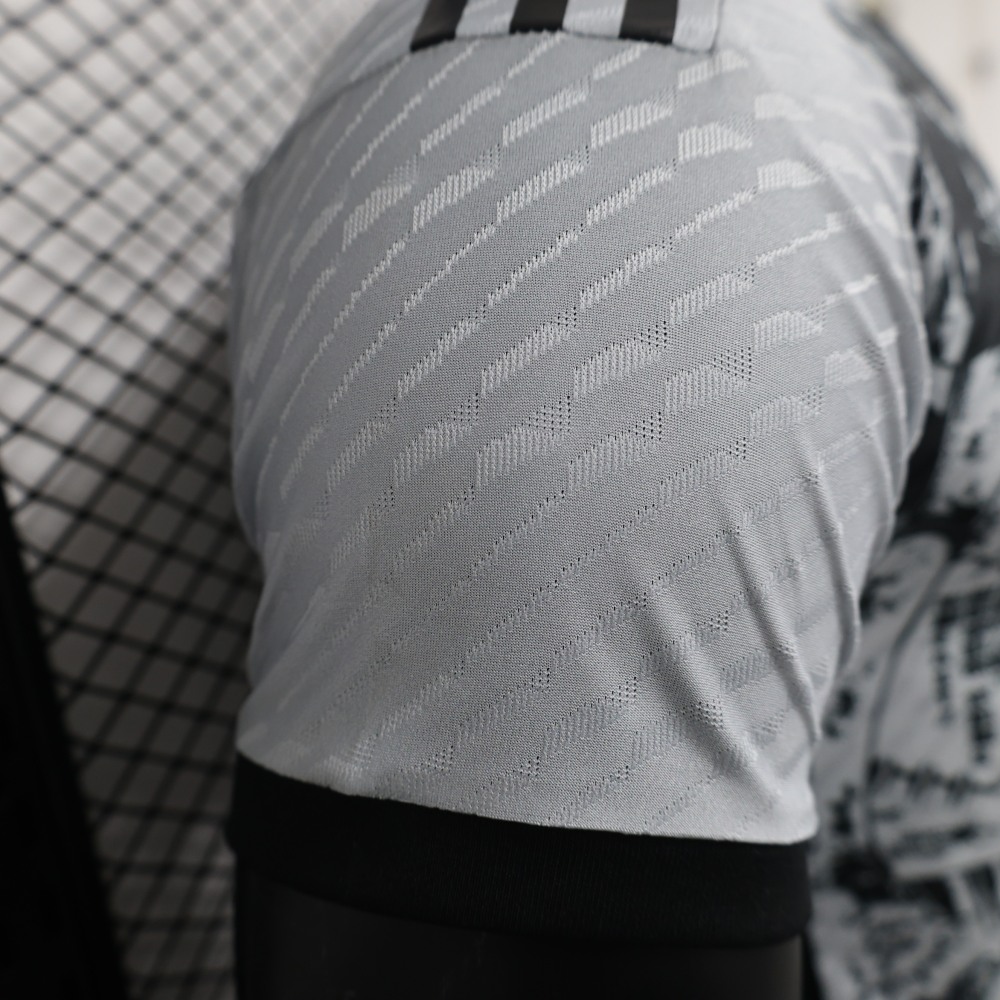 (S-3XL) 1:1 Copy Top Quality 2025/2026 Player: Japanese Anime Black