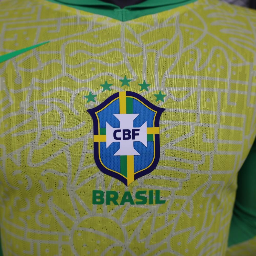 (S-3XL) 1:1 Copy Top Quality 2025/2026 Players: Brazil's home long-sleeves