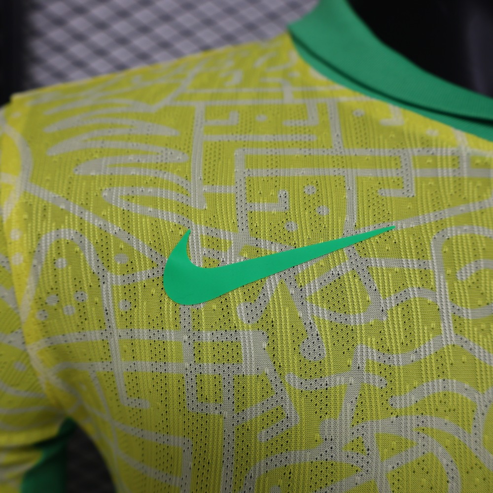 (S-3XL) 1:1 Copy Top Quality 2025/2026 Players: Brazil's home long-sleeves