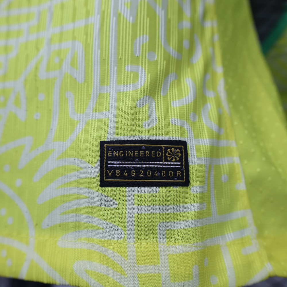 (S-3XL) 1:1 Copy Top Quality 2025/2026 Players: Brazil's home long-sleeves