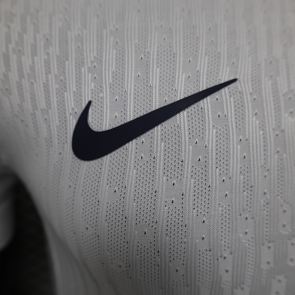 (S-3XL) 1:1 Copy Top Quality 2025/2026 Player: 24 New USA Home