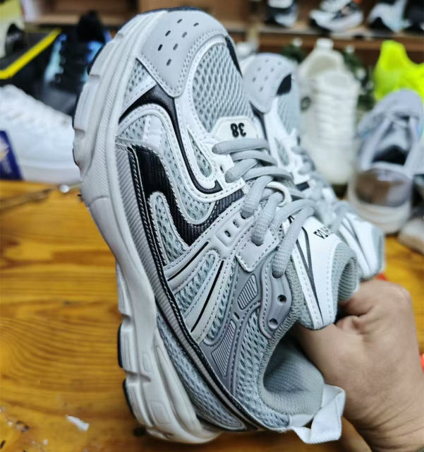ON SALE Size 38 Woman Clunky Sneakers Fashion Dad Shoes Sport Shoes PQ388