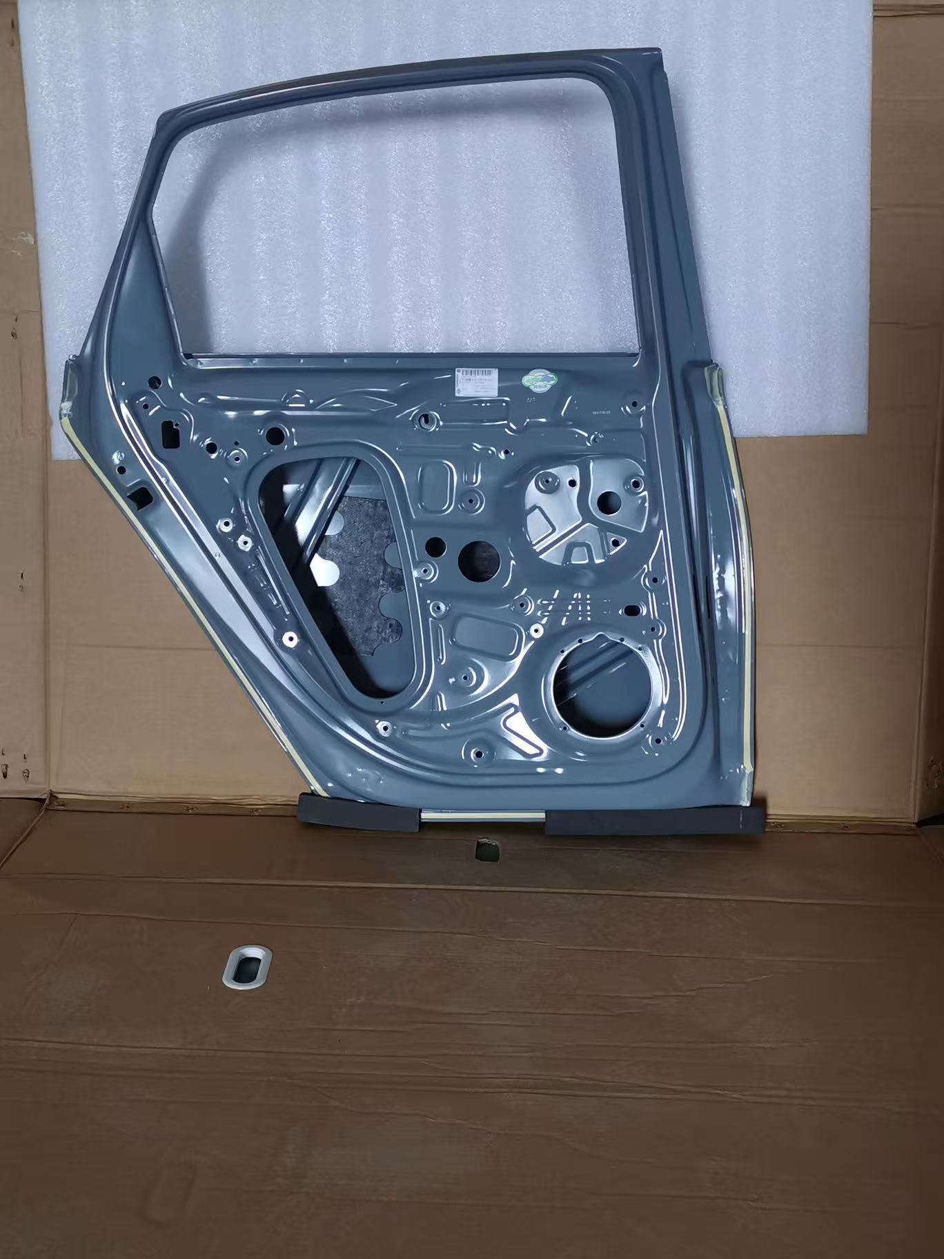 Volkswagen Lavida left rear door