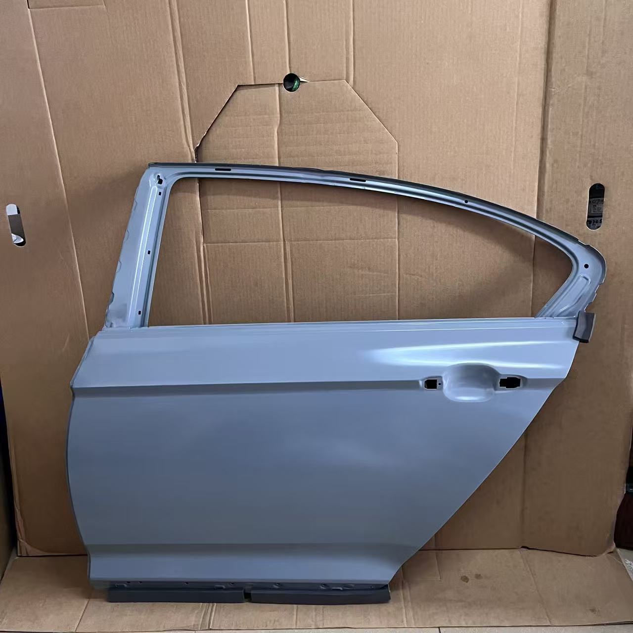 Volkswagen Magotan B7 left rear door