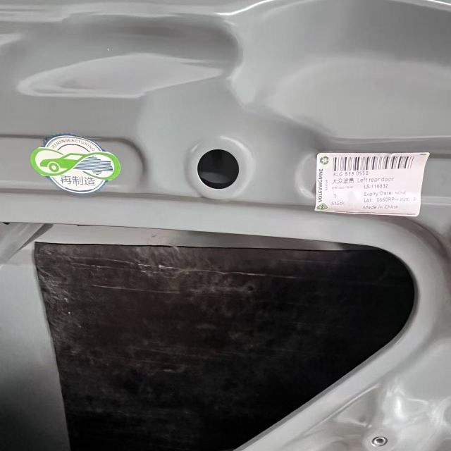 Volkswagen Teramont rear door
