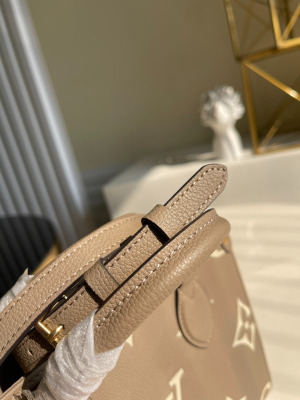 Louis Vuitton OnTheGo PM Tote Bag Monogram Empreinte Beige/Cream M45779