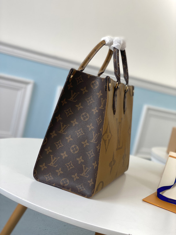 Louis Vuitton OnTheGo MM Monogram And Monogram Reverse Canvas For Women, Women’s Handbags, Shoulder Bags 13.8in/35cm LV M45321