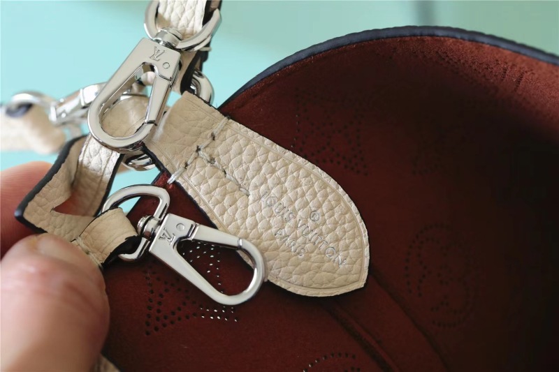 Louis Vuitton Blossom PM White For Women‎ 7.9in/20cm