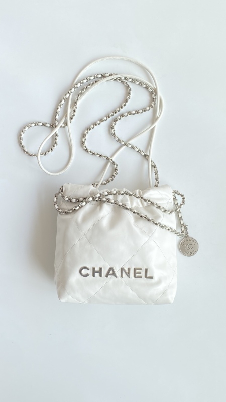 [True-to-ORIGINAL] Chanel 22 Mini Bag Silver Tone White For Women 7,1in/18cm