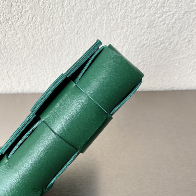 Bottega Veneta Belt Cassette Dark Green, For Women, Women’s Bags 6.9in/17.5cm