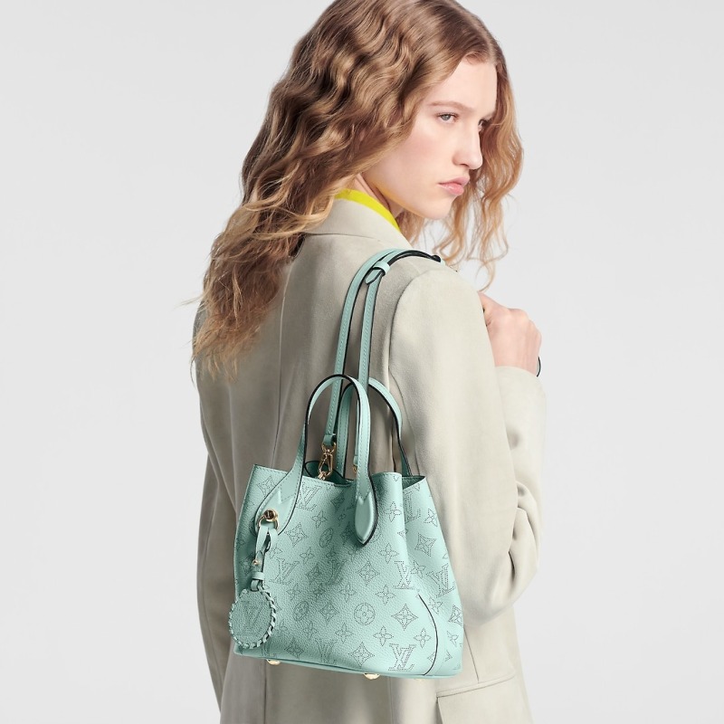 Louis Vuitton Blossom PM Bag For Women 7.8 Inches/ 20 Cm – M24930