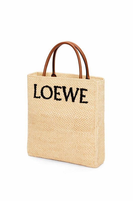 Loewe Standard A4 Tote Bag Beige For Women 14.2 Inches/ 36 Cm A563R18X02