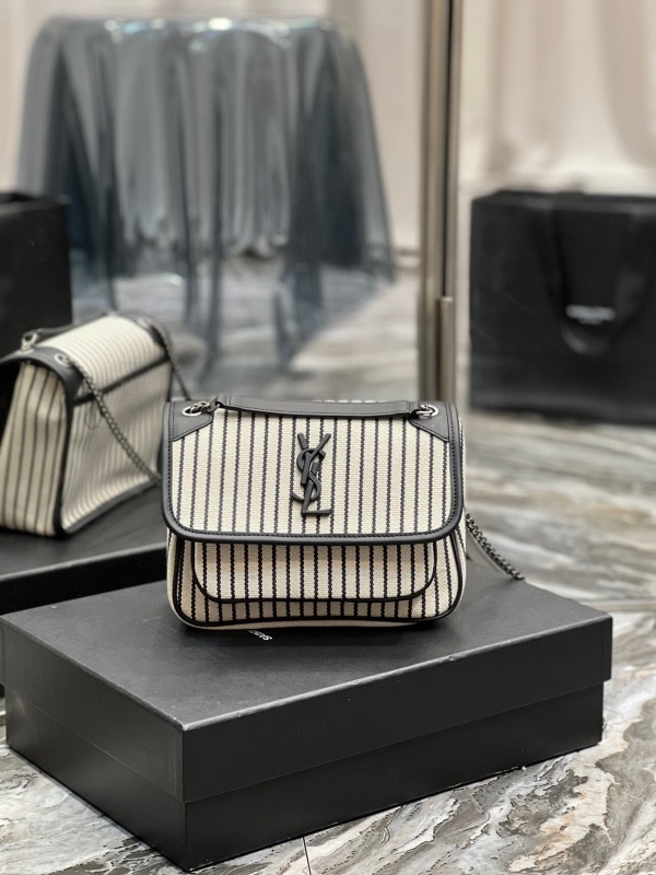 Saint Laurent Niki Small Bag White For Women‎ 8.7in/22cm