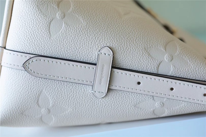 Louis Vuitton CarryAll PM White For Women 11.6in/29.5cm