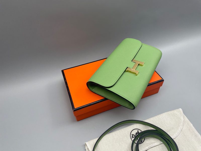 Hermes Constance Long Togo Wallet Green, Gold Toned Hardware Bag For Women, Women’s Handbags, Shoulder Bags 8.1in/21cm