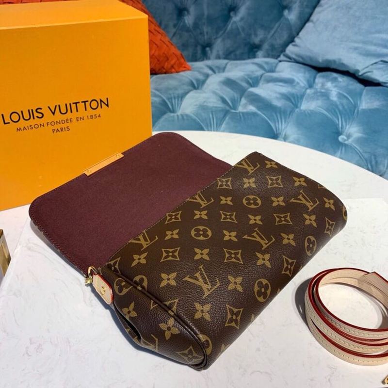 Louis Vuitton Favorite PM Monogram Canvas For Women, Women’s Handbags, Shoulder And Crossbody Bags 9.5in/24cm LV M40717