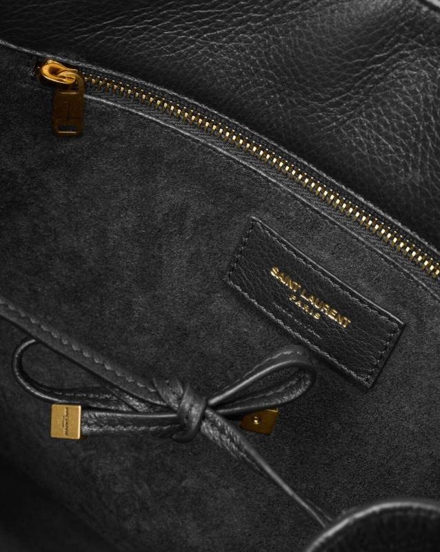 Saint Laurent Bea In Grained Leather Black Bag For Women 763435AACTP1000 – 19.7 Inches / 50 Cm