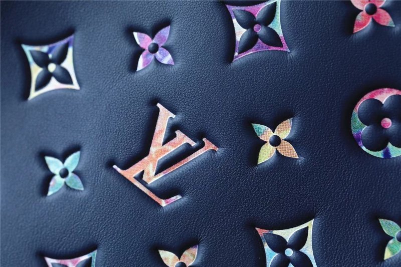 Louis Vuitton Coussin MM Puffy Navy Blue For Women, Women’s Handbags, Shoulder And Crossbody Bags 13.4in/34cm LV M21204