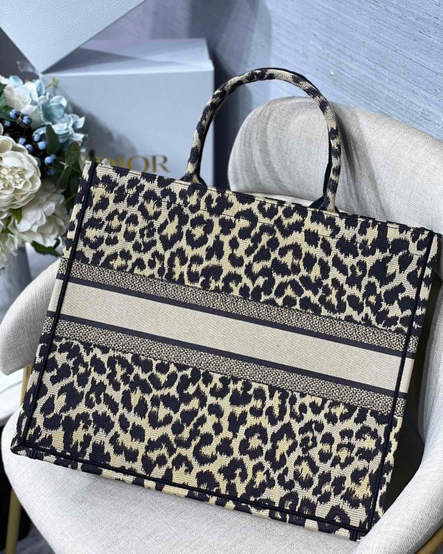 Christian Dior Large Dior Book Tote Multicolor , For Women, Women’s Handbags 16.5in/42cm CD