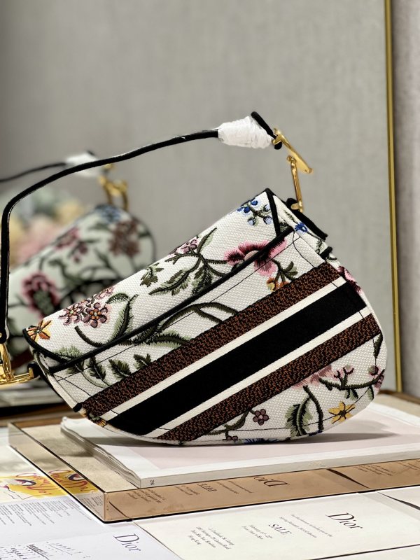 Christian Dior Saddle Bag White For Women 10in/25.5 cm M0446CEAU_M933
