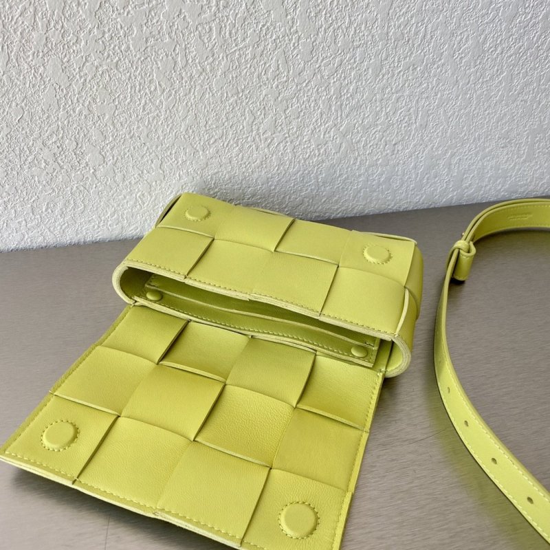 Bottega Veneta Belt Cassette Acid Kiwi, For Women, Women’s Bags 7in/18cm 668572VMAY17301