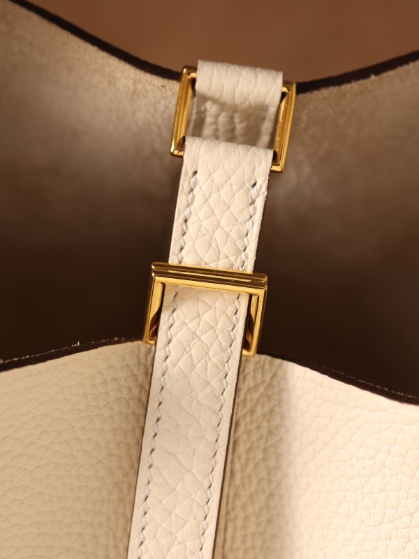 Hermes Picotin Lock 18 Cream Bag For Women, Women’s Handbags 7.1in/18cm