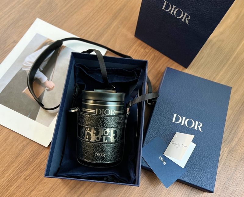 Christian Dior Aqua Mug With Shoulder Strap White For Women 5.5in/13.4cm